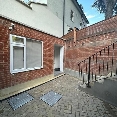 Two Bedroom House In Kilburn London Eksteriør bilde
