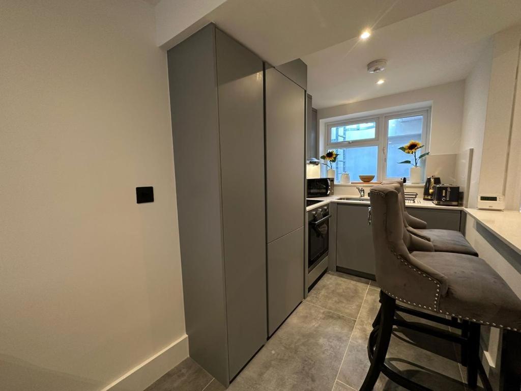 Two Bedroom House In Kilburn London Eksteriør bilde