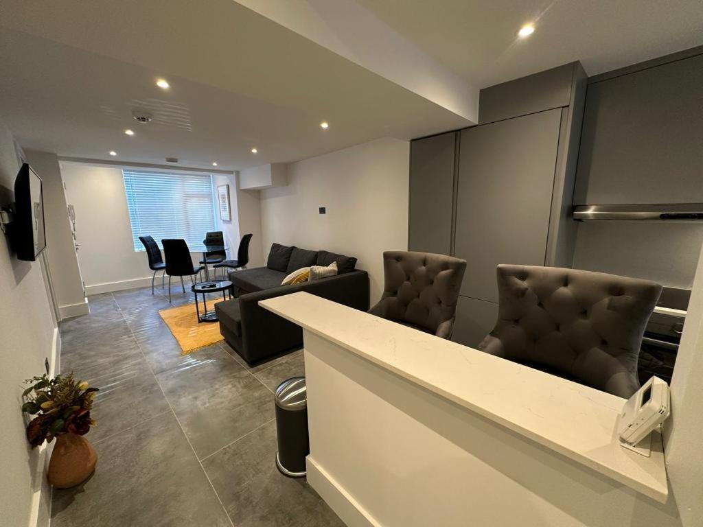 Two Bedroom House In Kilburn London Eksteriør bilde